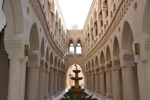 فندق Embrace hotel في الاقصر بلد الأثار والروعة