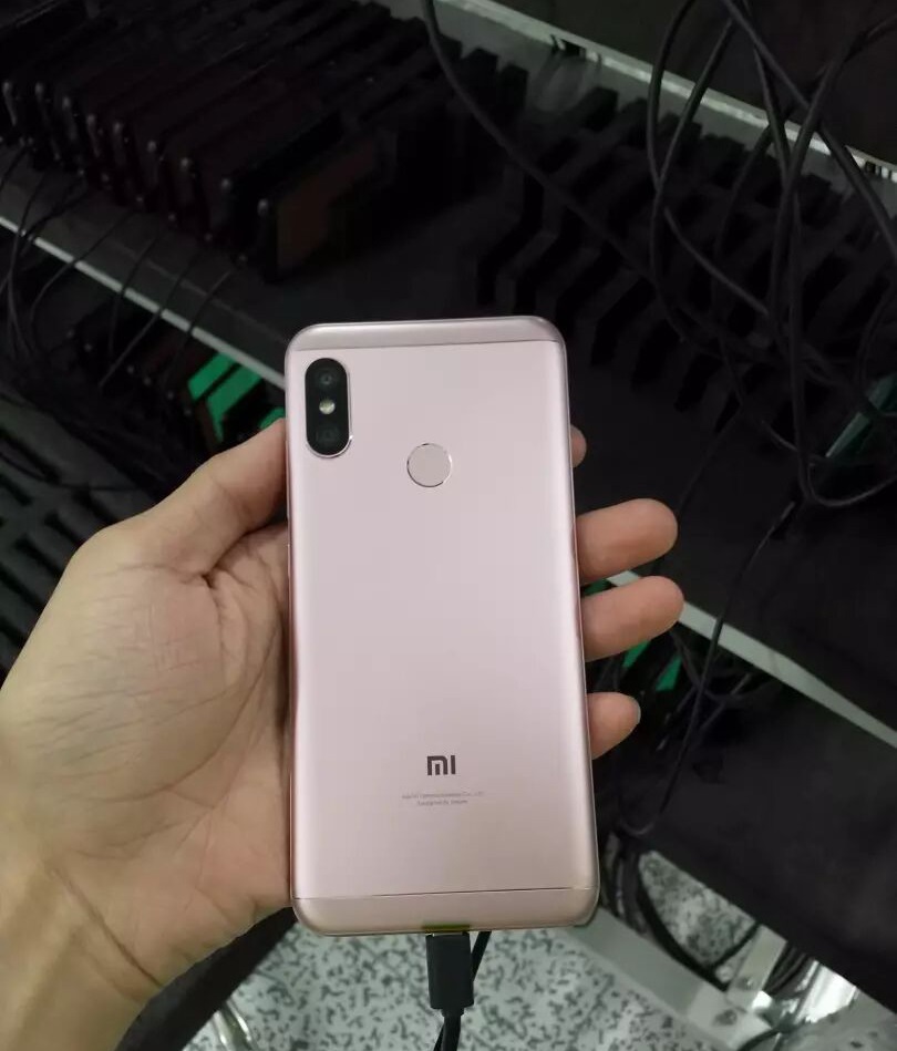 صور Redmi 6 تؤكد تصميم الجوال مرة أخري من الأمام والخلف